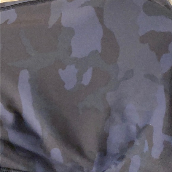 lululemon size 8 fast and free camo leggings 31” - Picture 6 of 6